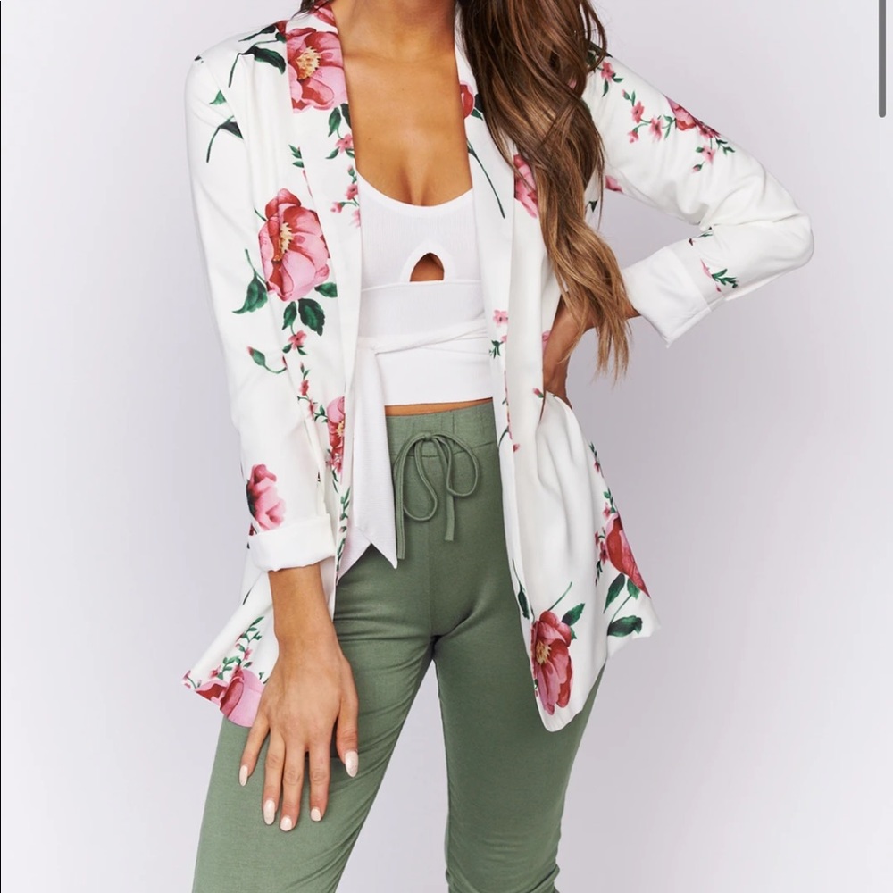 NanaMacs Floral Blazer
